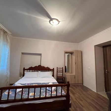 Cozy Apartment In The Centre Of Kutaisi Exterior photo