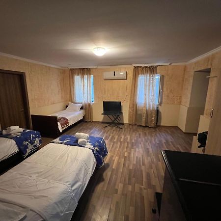 Cozy Apartment In The Centre Of Kutaisi Exterior photo
